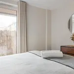 Modern Apartment In East End