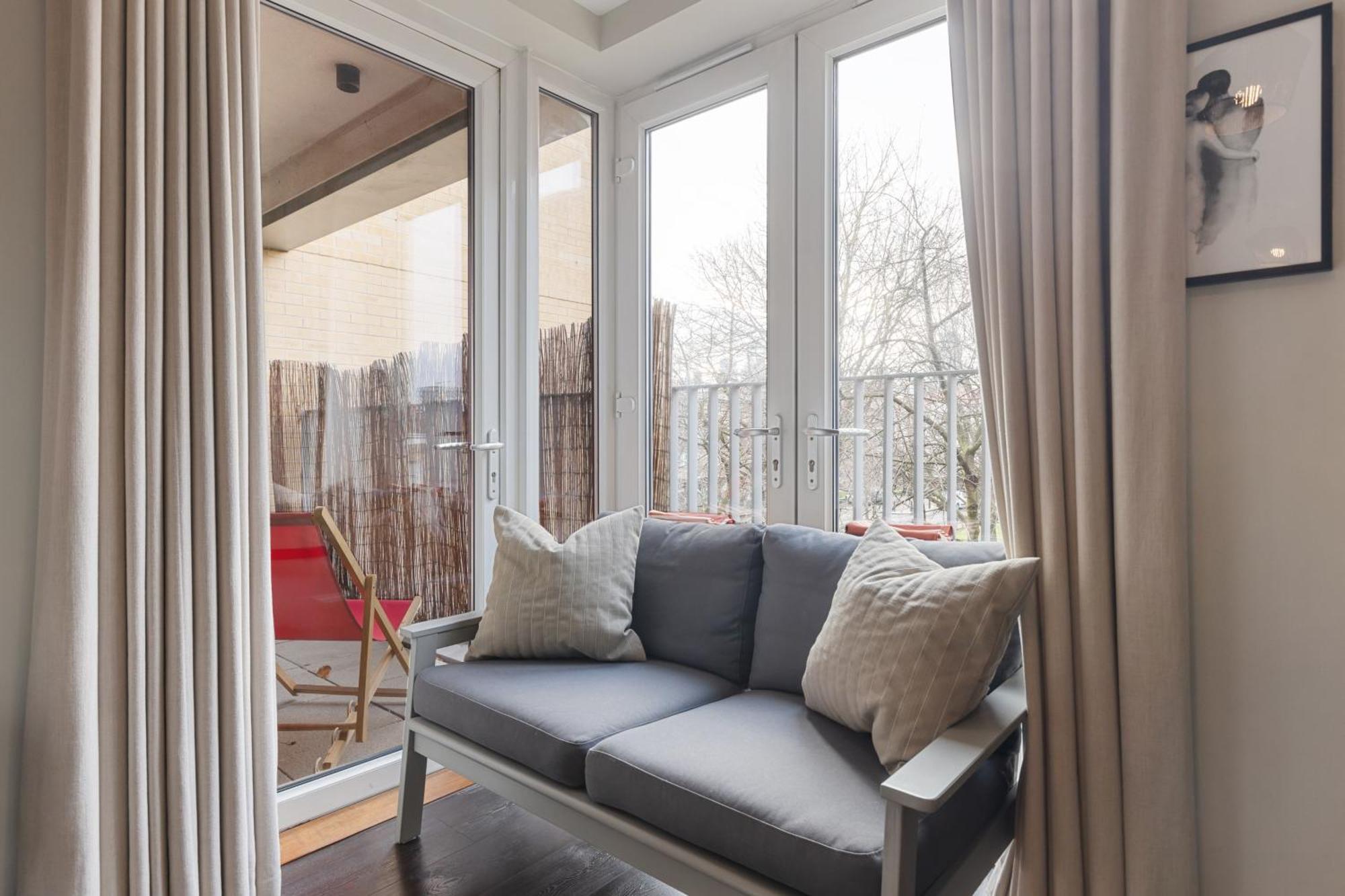 Modern In East End Appartement